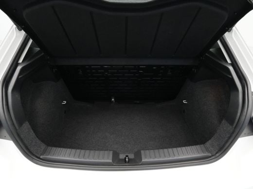 Seat Ibiza 1.0 MPI 80pk Reference Navi via app Cruise Clima Multistuur 326 ActivLease financial lease