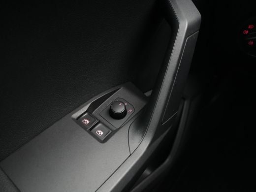 Seat Ibiza 1.0 MPI 80pk Reference Navi via app Cruise Clima Multistuur 326 ActivLease financial lease