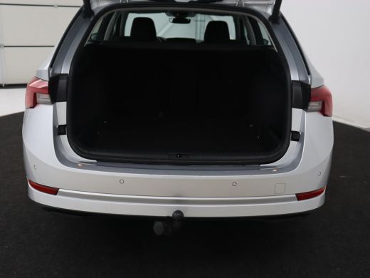 Skoda Octavia 1.0 e-TSI Business Edition | Stoelverwarming | Trekhaak | Camera | Carplay | Virtual Cockpit | Na... ActivLease financial lease