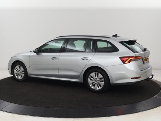 Skoda Octavia 1.0 e-TSI Business Edition | Stoelverwarming | Trekhaak | Camera | Carplay | Virtual Cockpit | Na... ActivLease financial lease