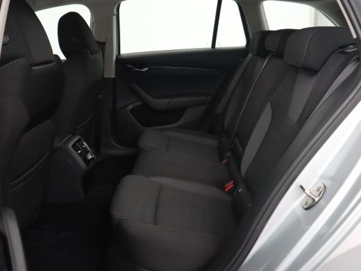 Skoda Octavia 1.0 e-TSI Business Edition | Stoelverwarming | Trekhaak | Camera | Carplay | Virtual Cockpit | Na... ActivLease financial lease