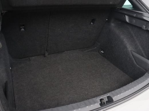 Skoda Scala 1.0 TSI Sport | Carplay | Sportstoelen | Climate control | Parkeerhulp | Cruise control | Full LE... ActivLease financial lease