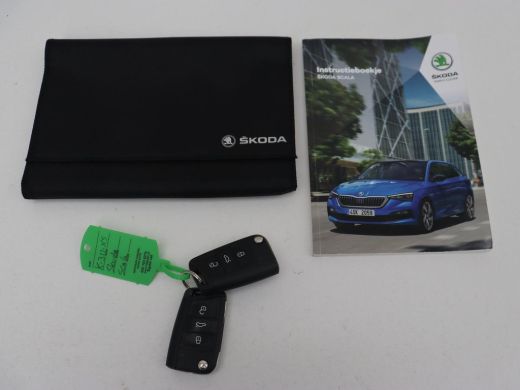 Skoda Scala 1.0 TSI Sport | Carplay | Sportstoelen | Climate control | Parkeerhulp | Cruise control | Full LE... ActivLease financial lease