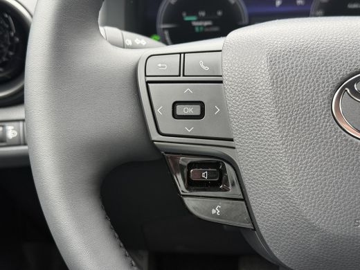 Toyota C-HR 2.0 Plug-in Hybrid 220 Dynamic **STOEL EN STUURWIELVERWARMING/ DODEHOEK DETECTIE/ PARKEERSENSOREN... ActivLease financial lease