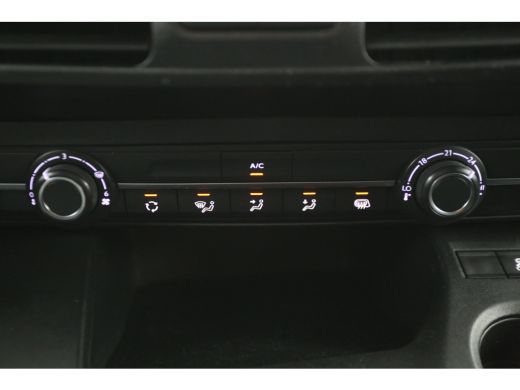 Toyota ProAce 1.5 D-4D 102PK L2 | Airco | Cruise | Navigatie | Trekh. | Parkeersens. ActivLease financial lease