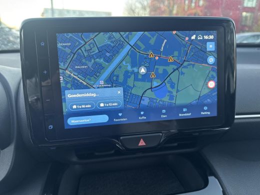 Toyota Yaris Cross 1.5 Hybrid Dynamic Comfort Pack | 06-10141018 Voor meer informatie ActivLease financial lease