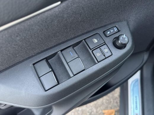 Toyota Yaris Cross 1.5 Hybrid Dynamic Comfort Pack | 06-10141018 Voor meer informatie ActivLease financial lease