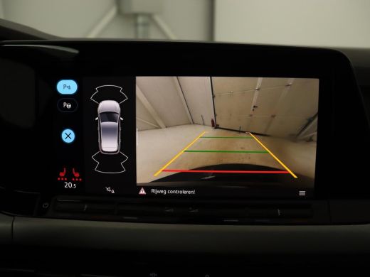 Volkswagen Golf 1.5 TSI Life Bns | Panoramadak | Adaptive Cruise | Stoelverwarming | Camera | Navigatie | Carplay... ActivLease financial lease