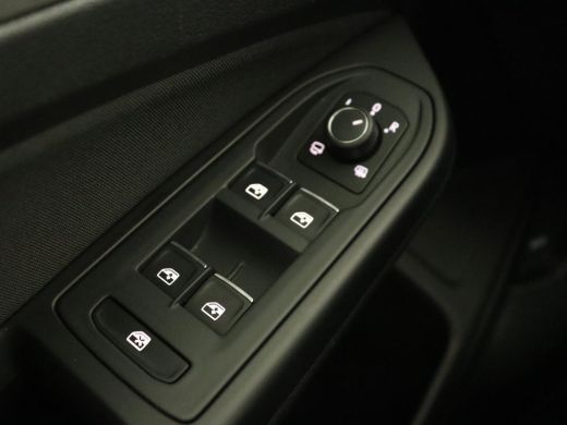 Volkswagen Golf 1.5 TSI Life Bns | Panoramadak | Adaptive Cruise | Stoelverwarming | Camera | Navigatie | Carplay... ActivLease financial lease
