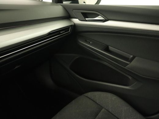 Volkswagen Golf 1.5 TSI Life Bns | Panoramadak | Adaptive Cruise | Stoelverwarming | Camera | Navigatie | Carplay... ActivLease financial lease