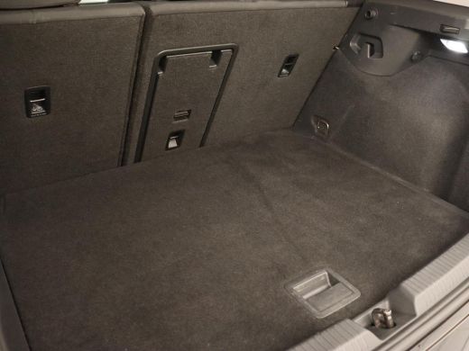 Volkswagen Golf 1.5 TSI Life Bns | Panoramadak | Adaptive Cruise | Stoelverwarming | Camera | Navigatie | Carplay... ActivLease financial lease