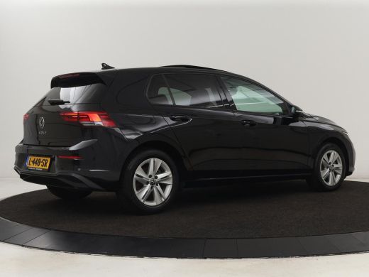Volkswagen Golf 1.5 TSI Life Bns | Panoramadak | Adaptive Cruise | Stoelverwarming | Camera | Navigatie | Carplay... ActivLease financial lease