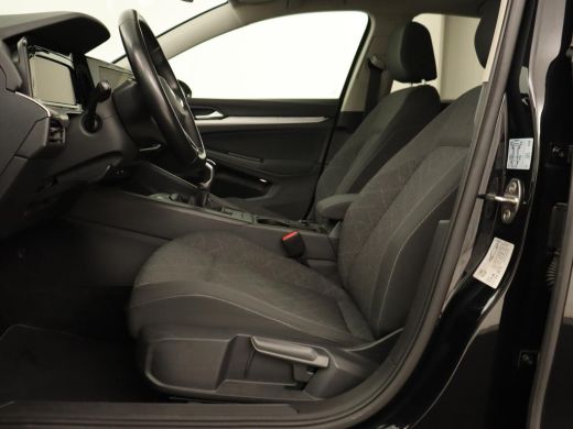 Volkswagen Golf 1.5 TSI Life Bns | Panoramadak | Adaptive Cruise | Stoelverwarming | Camera | Navigatie | Carplay... ActivLease financial lease