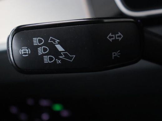 Volkswagen Passat 1.5 TSI Elegance Business R | Leder/Alcantara | Stoelverwarming | Trekhaak | Adaptive cruise | Ma... ActivLease financial lease