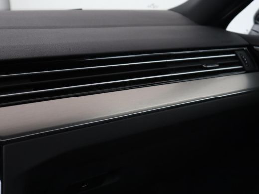 Volkswagen Passat 1.5 TSI Elegance Business R | Leder/Alcantara | Stoelverwarming | Trekhaak | Adaptive cruise | Ma... ActivLease financial lease