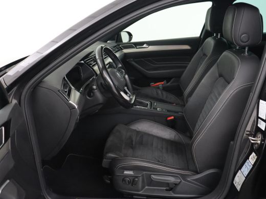 Volkswagen Passat 1.5 TSI Elegance Business R | Leder/Alcantara | Stoelverwarming | Trekhaak | Adaptive cruise | Ma... ActivLease financial lease