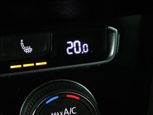 Volkswagen Passat 1.5 TSI Elegance Business R | Leder/Alcantara | Stoelverwarming | Trekhaak | Adaptive cruise | Ma... ActivLease financial lease