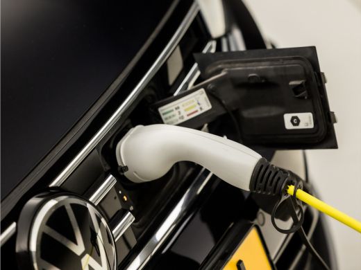 Volkswagen Passat Variant 1.4 TSI PHEV GTE 218Pk Automaat (VIRTUAL COCKPIT, GROOT NAVI, TREKHAAK, STOELVERWARMING, ... ActivLease financial lease