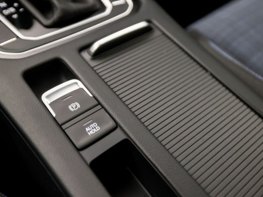 Volkswagen Passat Variant 1.4 TSI PHEV GTE 218Pk Automaat (VIRTUAL COCKPIT, GROOT NAVI, TREKHAAK, STOELVERWARMING, ... ActivLease financial lease