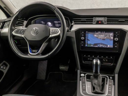 Volkswagen Passat Variant 1.4 TSI PHEV GTE 218Pk Automaat (VIRTUAL COCKPIT, GROOT NAVI, TREKHAAK, STOELVERWARMING, ... ActivLease financial lease
