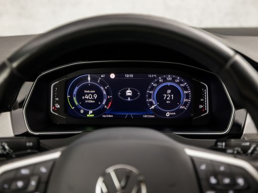 Volkswagen Passat Variant 1.4 TSI PHEV GTE 218Pk Automaat (VIRTUAL COCKPIT, GROOT NAVI, TREKHAAK, STOELVERWARMING, ... ActivLease financial lease