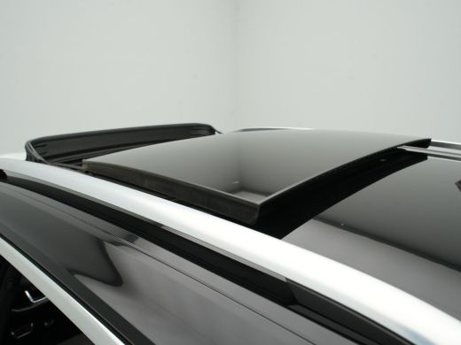 Volkswagen T-Roc 1.5 TSI 150pk DSG Sport Business R Panorama Camera Acc Side/Laneassist Carplay Beats 270 ActivLease financial lease