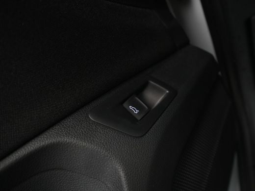 Volkswagen T-Roc 1.5 TSI 150pk DSG Sport Business R Panorama Camera Acc Side/Laneassist Carplay Beats 270 ActivLease financial lease