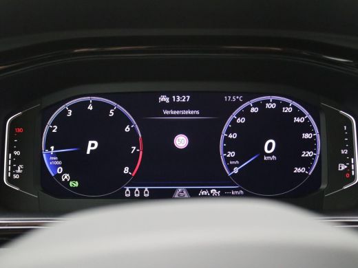 Volkswagen T-Roc 1.5 TSI R-Line Business 150PK DSG Trekhaak, Pano-Schuifdak, 19" LM Velgen, Black Style, LED-Matri... ActivLease financial lease