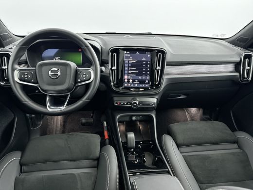 Volvo  EC40 Single Motor Extended Range 82kWh Ultra Black Edition | 20" | Trekhaak | Leder/Nubuck | 360 Camer... ActivLease financial lease