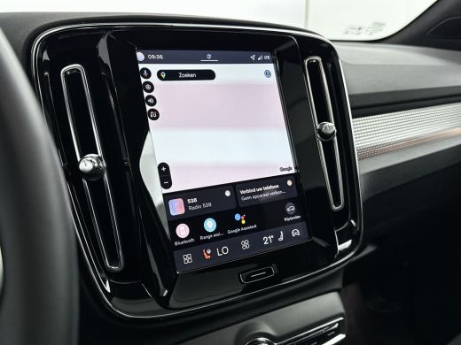 Volvo  EC40 Single Motor Extended Range 82kWh Ultra Black Edition | 20" | Trekhaak | Leder/Nubuck | 360 Camer... ActivLease financial lease