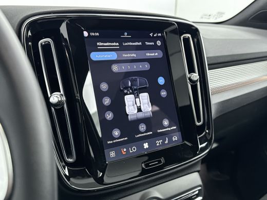 Volvo  EC40 Single Motor Extended Range 82kWh Ultra Black Edition | 20" | Trekhaak | Leder/Nubuck | 360 Camer... ActivLease financial lease