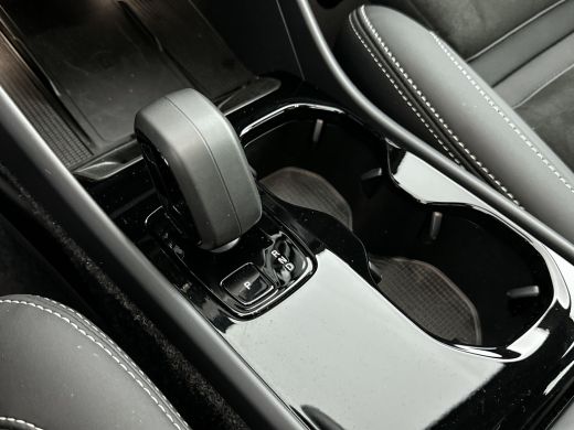 Volvo  EC40 Single Motor Extended Range 82kWh Ultra Black Edition | 20" | Trekhaak | Leder/Nubuck | 360 Camer... ActivLease financial lease