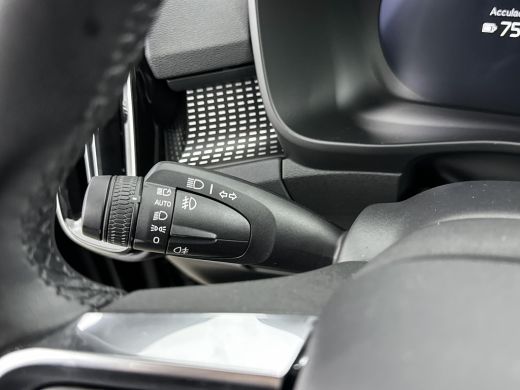 Volvo  EC40 Single Motor Extended Range 82kWh Ultra Black Edition | 20" | Trekhaak | Leder/Nubuck | 360 Camer... ActivLease financial lease