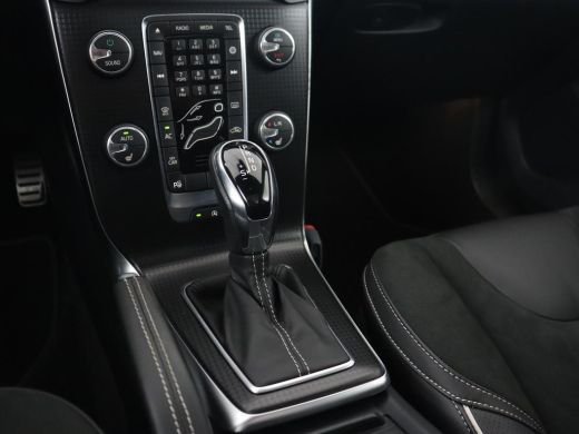 Volvo  V40 1.5 T3 Polar+ Sport | Panoramadak | Stoelverwarming | Camera | Full LED | Navigatie | Park Assist... ActivLease financial lease