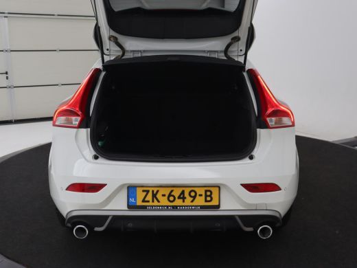 Volvo  V40 1.5 T3 Polar+ Sport | Panoramadak | Stoelverwarming | Camera | Full LED | Navigatie | Park Assist... ActivLease financial lease