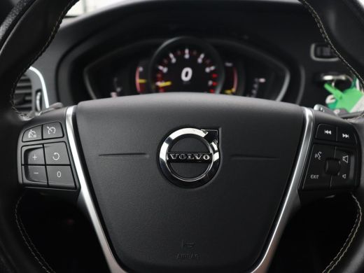 Volvo  V40 1.5 T3 Polar+ Sport | Panoramadak | Stoelverwarming | Camera | Full LED | Navigatie | Park Assist... ActivLease financial lease