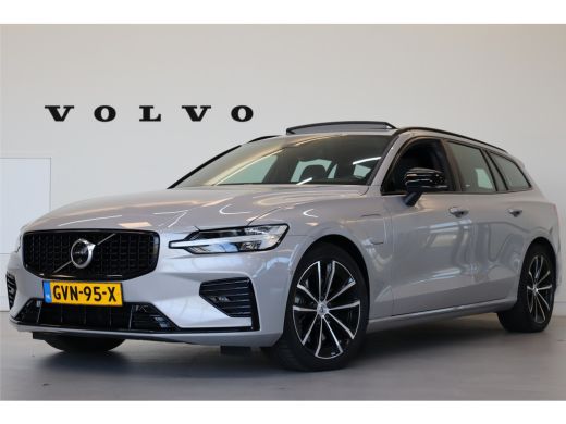 Volvo  V60 T6 350PK AWD Plus Dark Panoramadak | Trekhaak | 360&deg; | Contourstoelen