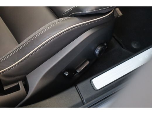 Volvo  V60 T6 350PK AWD Plus Dark Panoramadak | Trekhaak | 360&deg; | Contourstoelen ActivLease financial lease