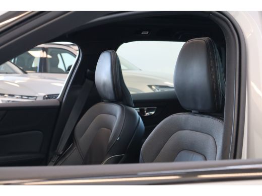 Volvo  V60 T6 350PK AWD Plus Dark Panoramadak | Trekhaak | 360&deg; | Contourstoelen ActivLease financial lease
