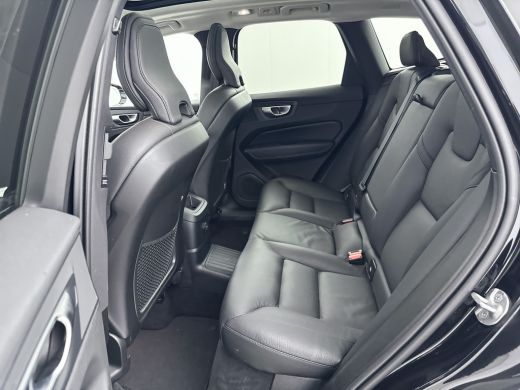 Volvo  XC60 T8 Recharge Plus | 19" Allseason | 360 Camera | Harman Kardon | Trekhaak | Full LED | Getint glas... ActivLease financial lease