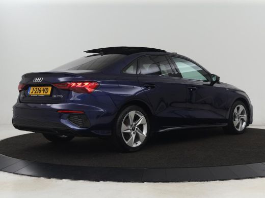 Audi A3 35 TFSI S edition | Panoramadak | Virtual Cockpit | Full LED | Carplay | Sportstoelen | Half lede... ActivLease financial lease