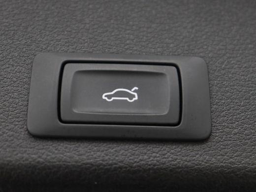 Audi A4 35 TFSI Launch edition Sport | Carplay | Sportstoelen | Full LED | Half leder | Virtual Cockpit |... ActivLease financial lease