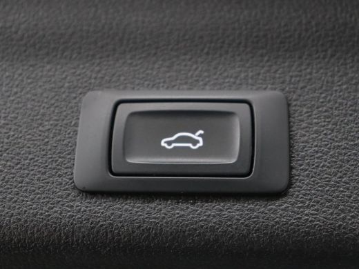 Audi A6 55 TFSI e quattro Competition | Panoramadak | Trekhaak | Leder | Stoelverwarming | Memory | Adapt... ActivLease financial lease