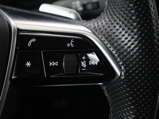 Audi A6 55 TFSI e quattro Competition | Panoramadak | Trekhaak | Leder | Stoelverwarming | Memory | Adapt... ActivLease financial lease