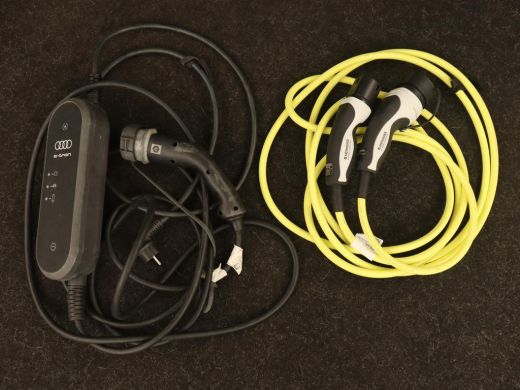 Audi Q3 45 TFSI e S edition | Stoelverwarming | Adaptive cruise | Virtual Cockpit | Half leder | Camera |... ActivLease financial lease