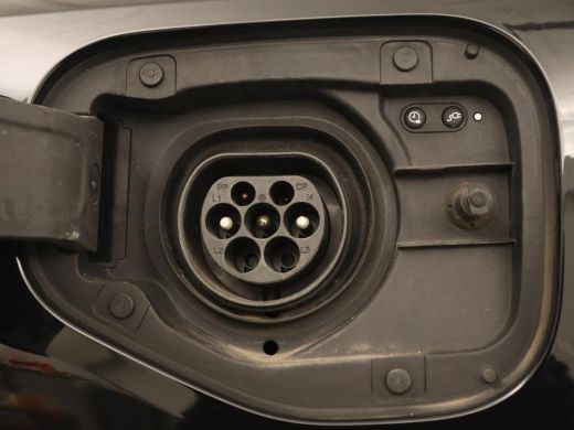 Audi Q3 45 TFSI e S edition | Stoelverwarming | Adaptive cruise | Virtual Cockpit | Half leder | Camera |... ActivLease financial lease