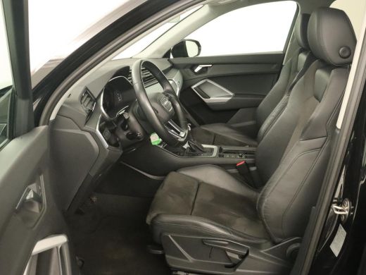 Audi Q3 45 TFSI e S edition | Stoelverwarming | Adaptive cruise | Virtual Cockpit | Half leder | Camera |... ActivLease financial lease