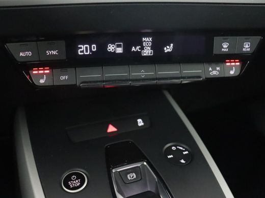 Audi Q4 e-tron 40 Launch Edition 77 kWh | Trekhaak | Warmtepomp | Stoelverwarming | Adaptive cruise | Camera | C... ActivLease financial lease