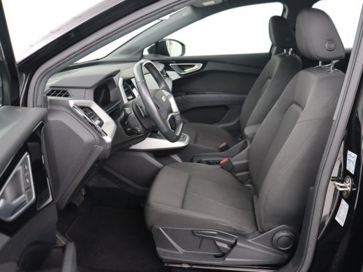 Audi Q4 e-tron 40 Launch Edition 77 kWh | Trekhaak | Warmtepomp | Stoelverwarming | Adaptive cruise | Camera | C... ActivLease financial lease