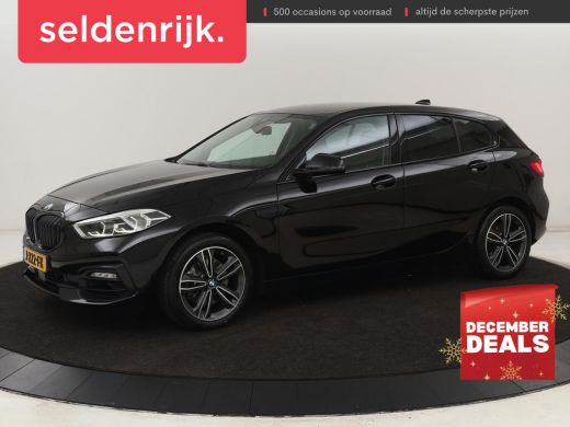 BMW 1 Serie 118i Sport Line | Sportstoelen | Carplay | Live Cockpit | Full LED | Navigatie | Half leder | Par...